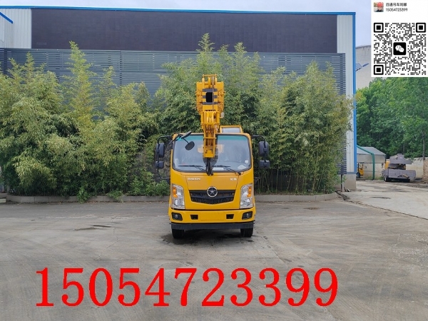 10噸汽車吊，搭配12噸卷?yè)P(yáng)機(jī)，150馬力發(fā)動(dòng)機(jī)，軸距僅2.9米，小巧靈活，動(dòng)力十足！