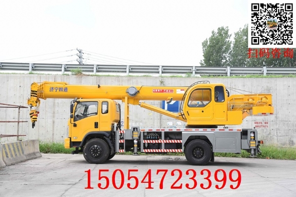 12噸東風(fēng)汽車吊，起升高度40米，軸距4.2米，加配三聯(lián)泵
